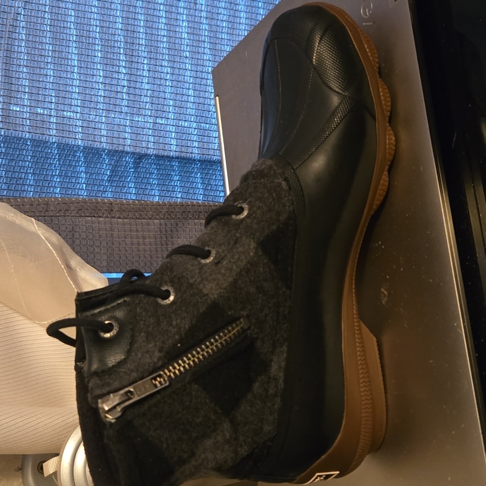 Sperry Black and Gray Lace Up Boots